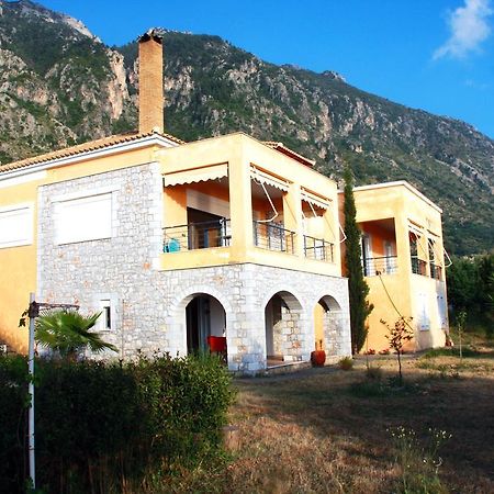 Sea And Mountain View Villa Kalamata Eksteriør billede