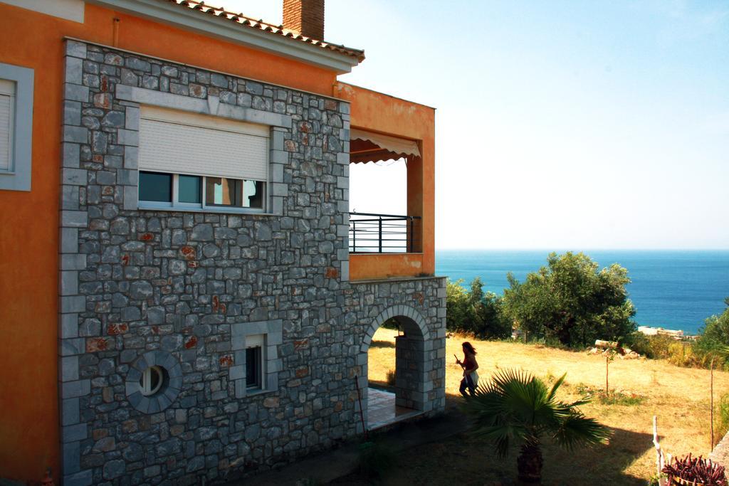 Sea And Mountain View Villa Kalamata Eksteriør billede